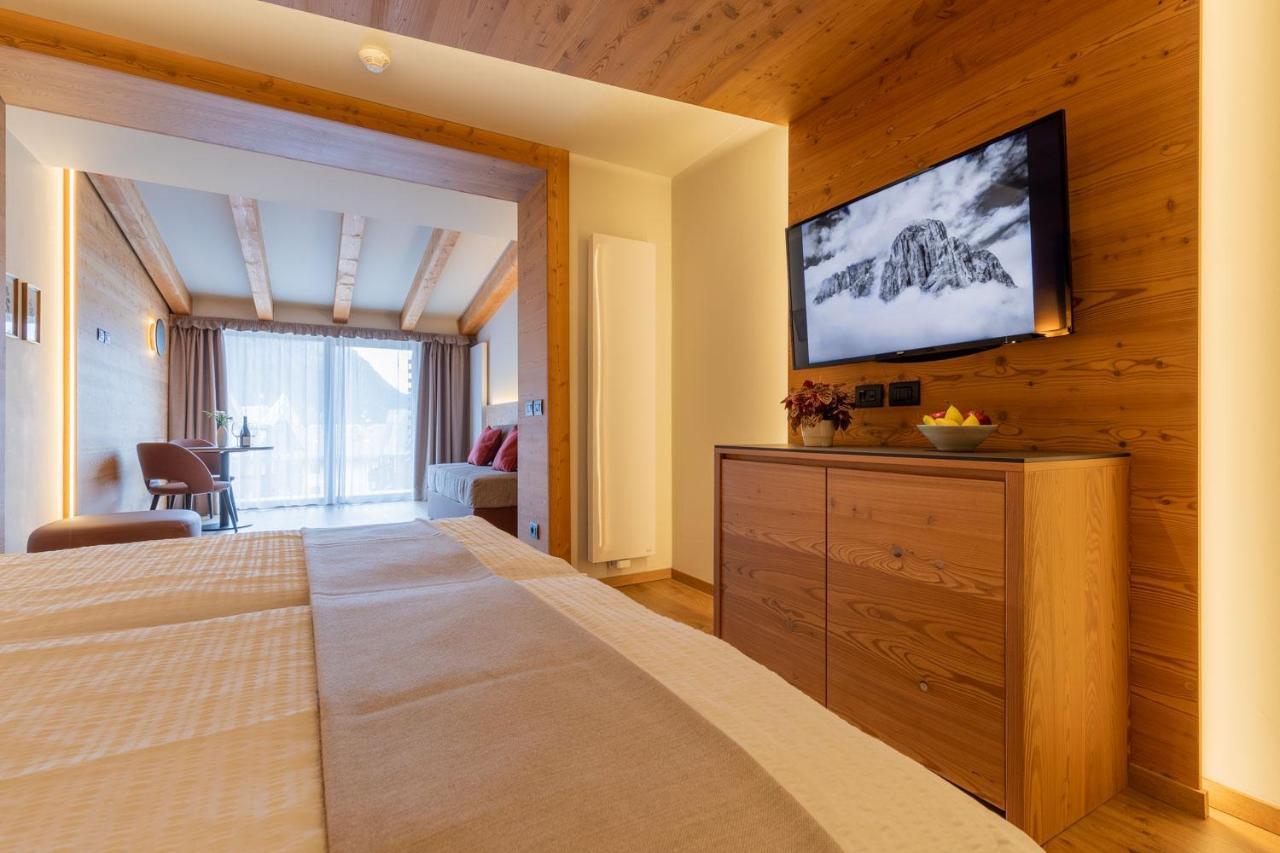 Hotel Alpi Кампитело ди Фаса Екстериор снимка